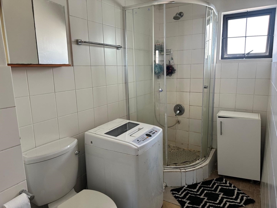 2 Bedroom Property for Sale in Zonnebloem Western Cape